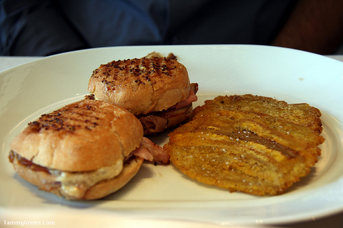 NoMi | Cubano Panini NoMi | Cubano Panini