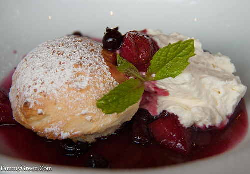 Lokal | Shortcake, berries, fresh Lokal | Shortcake, berries, fresh
